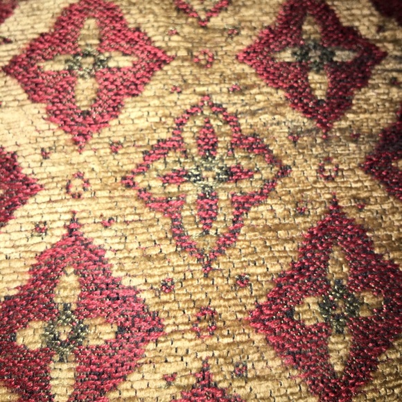 Profile Picture of Elizabeth Sustad (@elsustad) on Poshmark