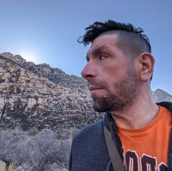 Profile Picture of Josh Dahl (@joshdahl) on Poshmark