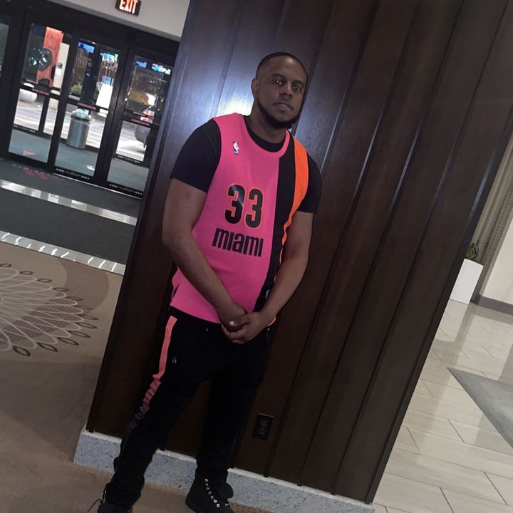 Profile Picture of Darrion Henderson (@darrion.henderson) on Tiktok