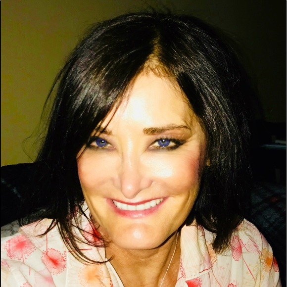 Profile Picture of Audrey Thomas (@akt1962) on Poshmark