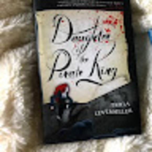 Profile Picture of Brooke Harrett (@brookeharrett6) on Poshmark