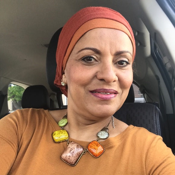 Profile Picture of Halimah Ketchman (@acucar) on Poshmark