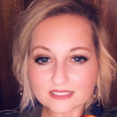 Profile Picture of Tracie Hulbert (@ThriveInSTL) on Twitter
