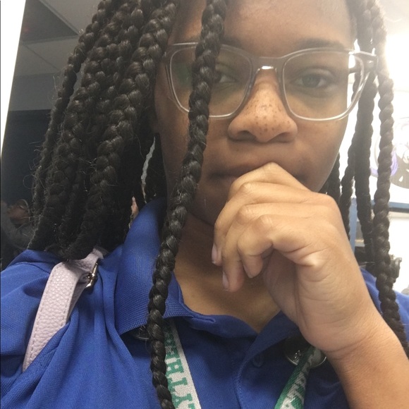 Profile Picture of Anaya Kyles (@anayak2000) on Poshmark