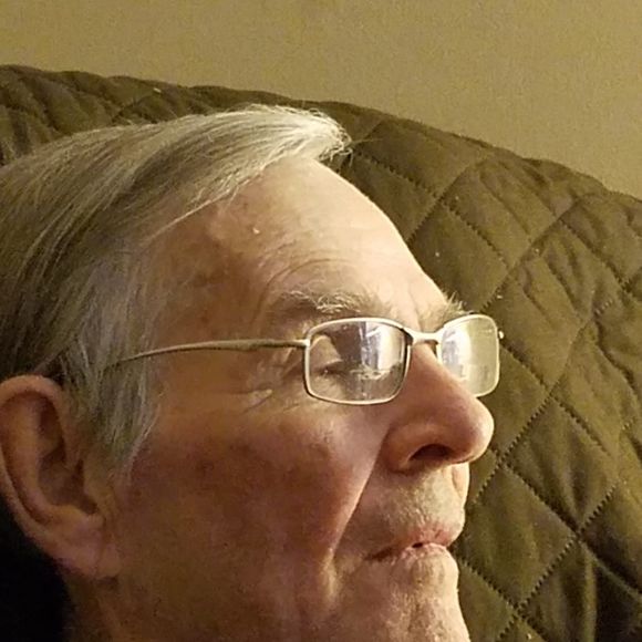 Charlotte beard Aalberg - Poshmark Profile Picture of Charlotte beard Aalberg (@cdill52) on Poshmark