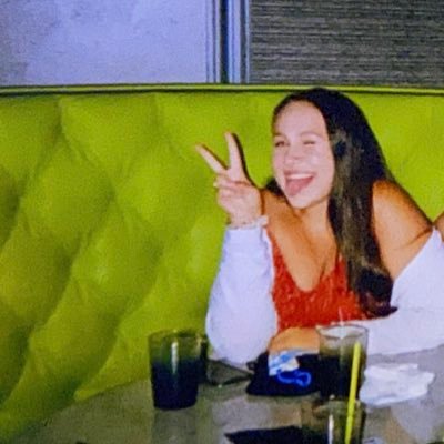 Profile Picture of Jennamarie O'Neill (@jenna_neill) on Twitter
