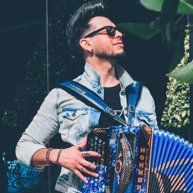 Profile Picture of Adrian Crush (@AdrianCrush) on Twitter