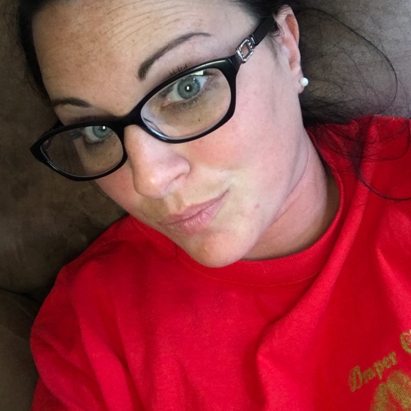 Profile Picture of Kim Carty (@kimmygc) on Poshmark