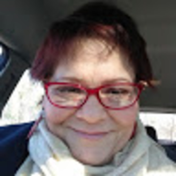 Profile Picture of Madeline Seigle (@ocmaddie) on Poshmark