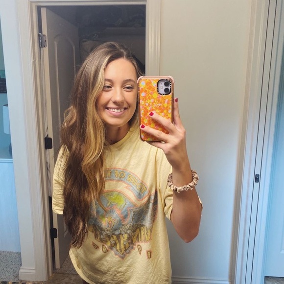 Profile Picture of Tayla Bothun (@tbothun) on Poshmark