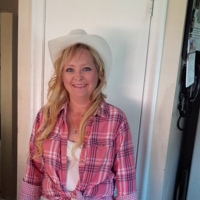 Profile Picture of Tammy Juniper (@junipertammy) on Twitter