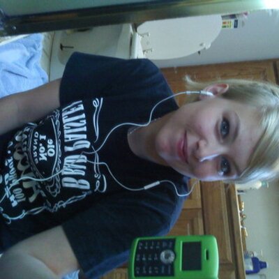 Profile Picture of Hillary Schultz (@HillarySchultz) on Twitter