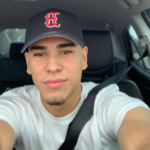 Profile Picture of Carlos Campos (@carlosjr200000) on Poshmark