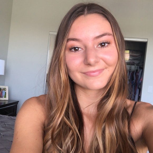 Profile Picture of Marissa Centrella (@macentrella) on Poshmark