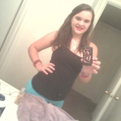 Profile Picture of Savannah Holloway (@SheRatchet_Bruh) on Twitter