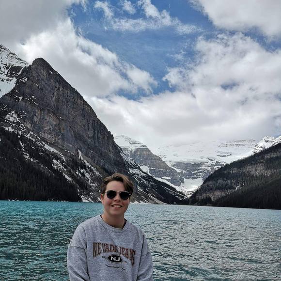 Profile Picture of Jade Regular (@jaderegular) on Poshmark