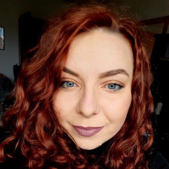 Noémi Erdődi - Poshmark Profile Picture of Noémi Erdődi (@e_noemi_93) on Poshmark