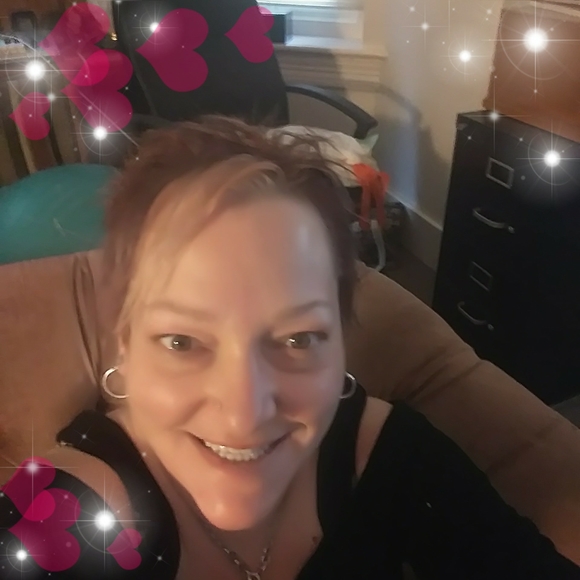 Profile Picture of Dawn Shupe (@thikansexxy) on Poshmark