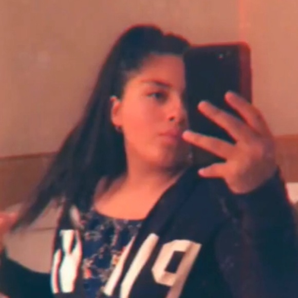 Profile Picture of Janet Cuevas (@janet2o9) on Poshmark