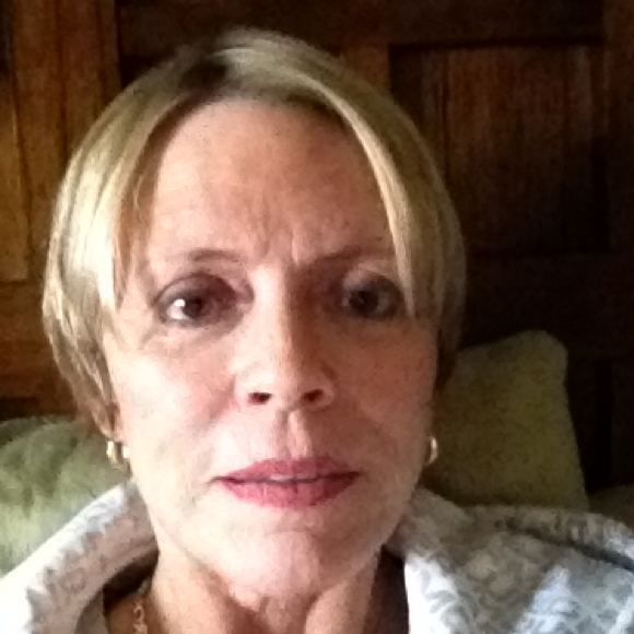 Profile Picture of Sharon Bradke (@sbradke) on Poshmark