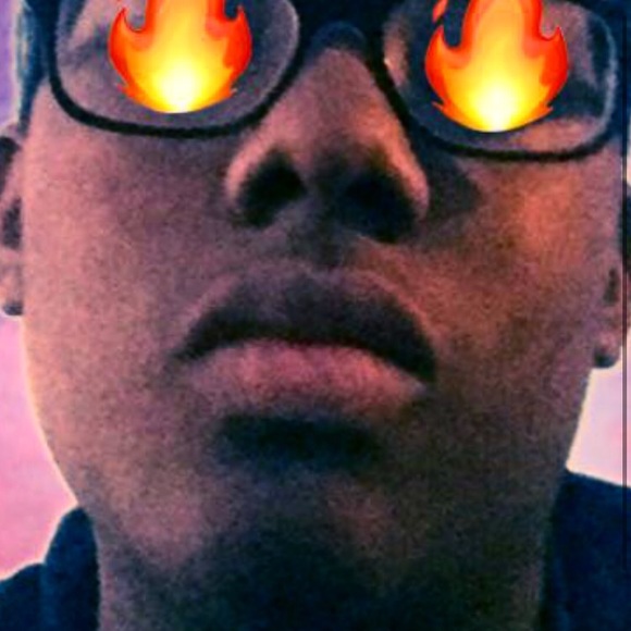 Profile Picture of Chad Thornhill (@dfffd) on Poshmark