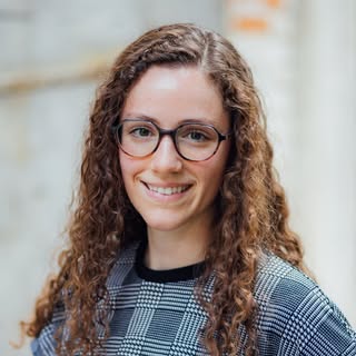 Profile Picture of J U L E (@julianna_baum) on Instagram