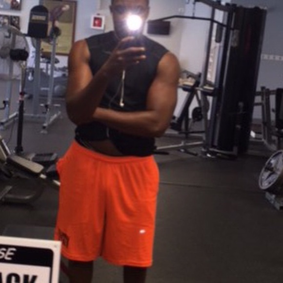 Profile Picture of Shawn Goff (@thegoph31) on Poshmark