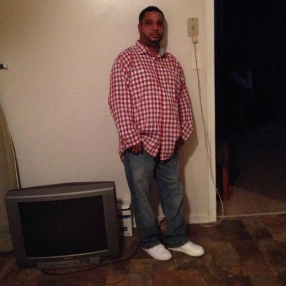 Profile Picture of Steve Pratt (@spratt1973) on Poshmark