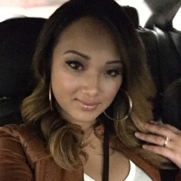 Pam Bountham - Poshmark Profile Picture of Pam Bountham (@pamcloset) on Poshmark