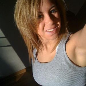 Profile Picture of Beth Gleason (@hollisterbethhh) on Myspace