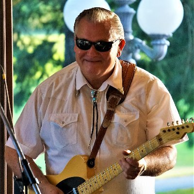 Profile Picture of Steve Kozak (@SteveKozakmusic) on Twitter