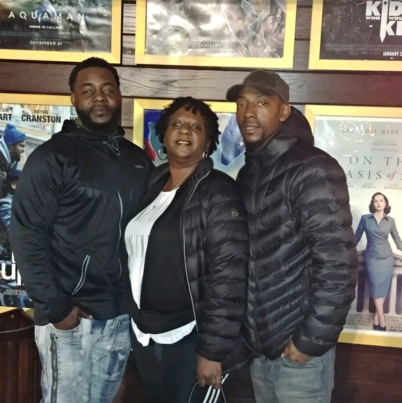 Profile Picture of Sandra Pigford (@sljljmp) on Poshmark