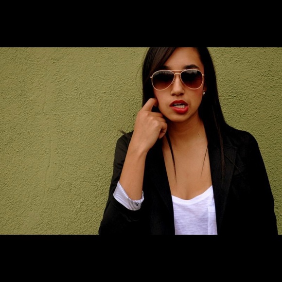 Profile Picture of Nathasha Fields (@n_moryeuh) on Poshmark