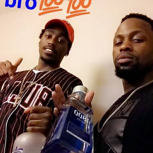 Profile Picture of Hollis Chavours (@hchavours) on Poshmark