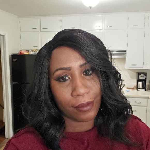 Profile Picture of Adriann Curtis (@adrianne43) on Poshmark