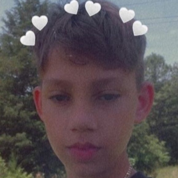 Profile Picture of Cameron Smedley (@cameronsmedley) on Poshmark