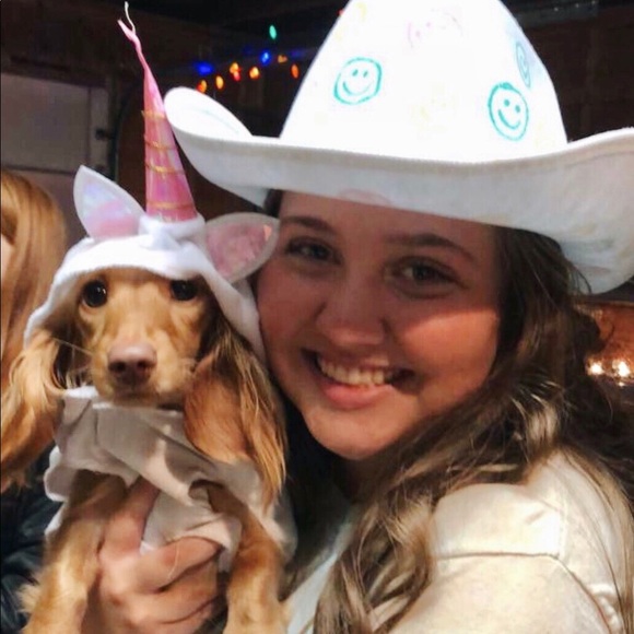 Profile Picture of Kylee Rinker (@kyleerinker) on Poshmark