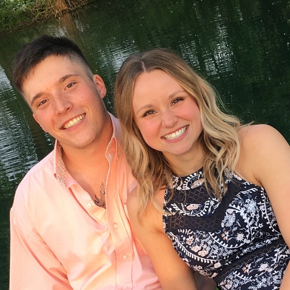 Profile Picture of Paige Backman (@paigeee29) on Poshmark