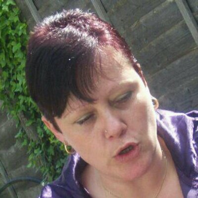 Profile Picture of Elizabeth Leach (@lilleach1971) on Twitter