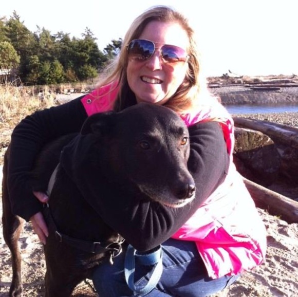 Profile Picture of Laurie Machale (@machalela) on Poshmark