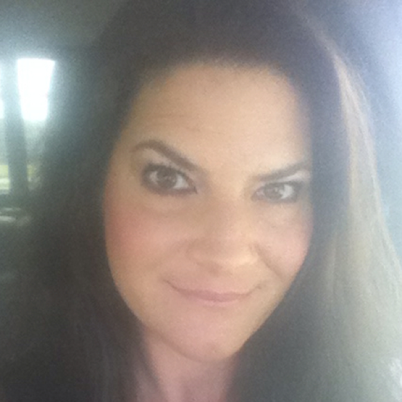 Profile Picture of Kristen Singh (@lagniappe16) on Poshmark
