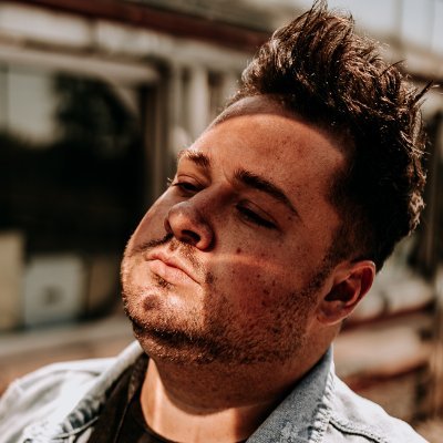 Profile Picture of Jon Mullins (@Jonmullinsmusic) on Twitter