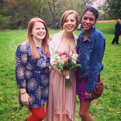 Profile Picture of Laura (@LauraHannum) on Twitter