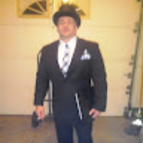 Profile Picture of Adam Glowka (@heidilynjackson) on Poshmark