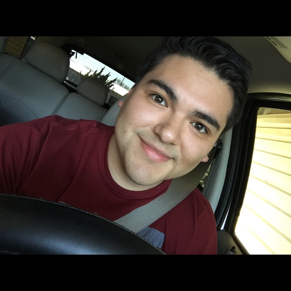 Profile Picture of Peter Lopez (@pete_14) on Poshmark