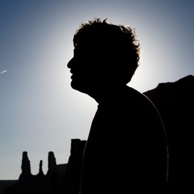 Profile Picture of Herbert Peterson (@ShazamBlau) on Twitter