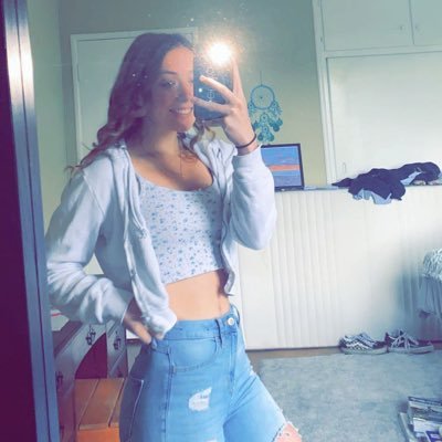 Profile Picture of Emma (@emma_edwards22) on Twitter