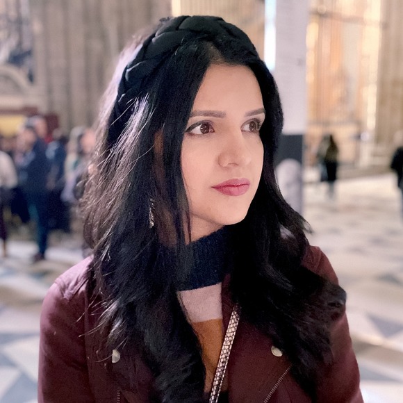 Profile Picture of Samantha Rivera-alvidrez (@ssamrivera) on Poshmark