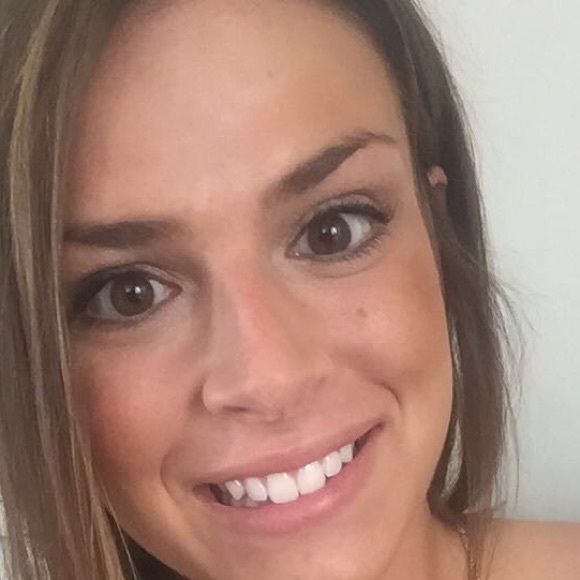 Profile Picture of Alexa Pfaffenberger (@anp3nf) on Poshmark