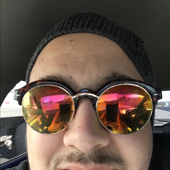 Profile Picture of Mario Spagnuolo (@specaro) on Poshmark